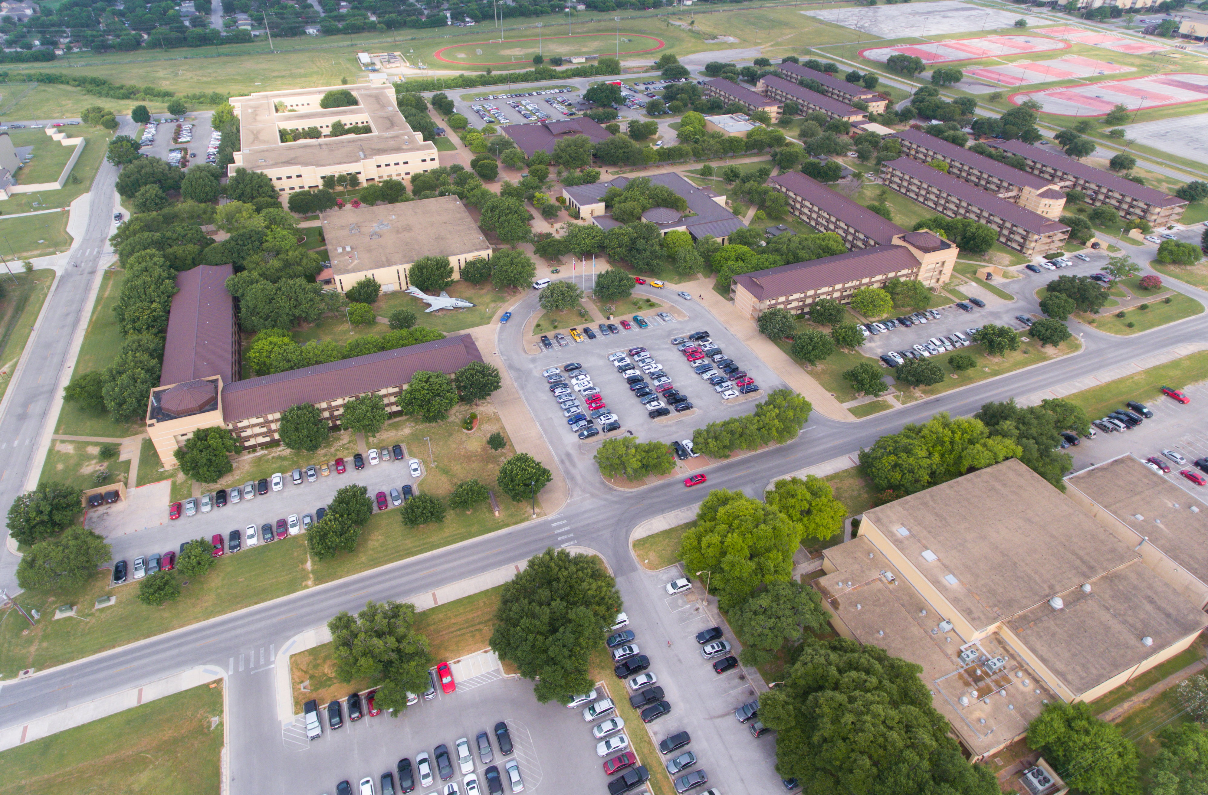 DLIELC campus